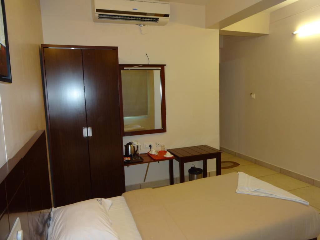 Hotel Sky Lite Coimbatore Exterior photo